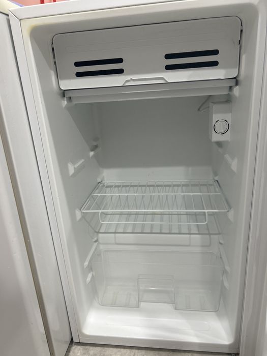 Компвктный холодильник