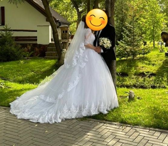 Продам свадебное платье со шлейфом