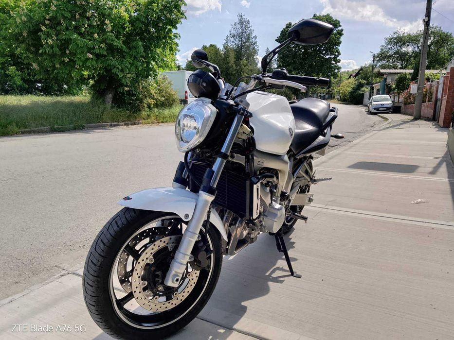 YAMAHA FZ6 650 Top