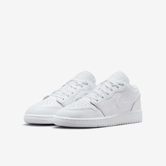 Air Jordan 1 Low (GS ) Triple White ОРИГИНАЛНИ дамски маратонки - 38/24см