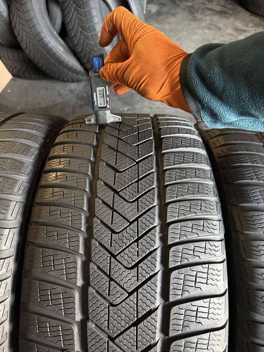 4 anvelope iarna 255/40/18 + 225/45/18 , Pirelli , RunFlat , DOT 2024 , 6 mm !