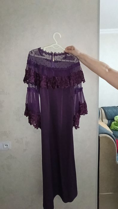 Женское платье вечернее