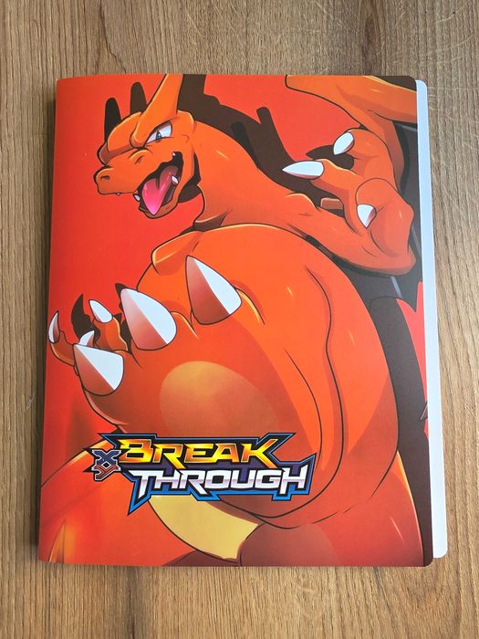 Голяма колекция Pokemon карти с албум за тях