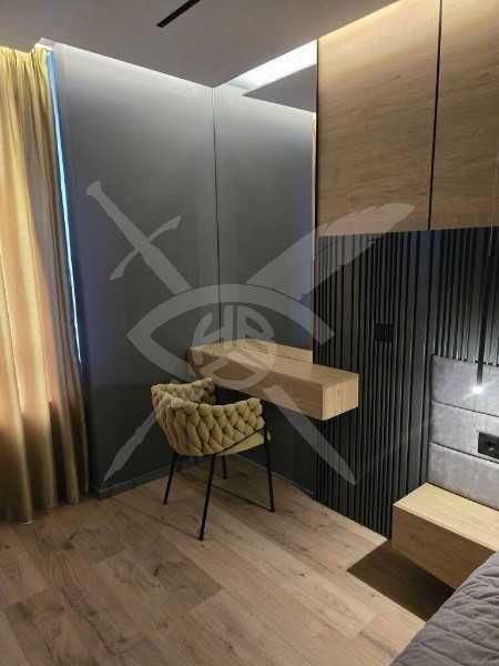 Продава се Тристаен апартамент в Пловдив, Съдийски - 125 кв.м за 1167 €/кв.м - Снимка #1