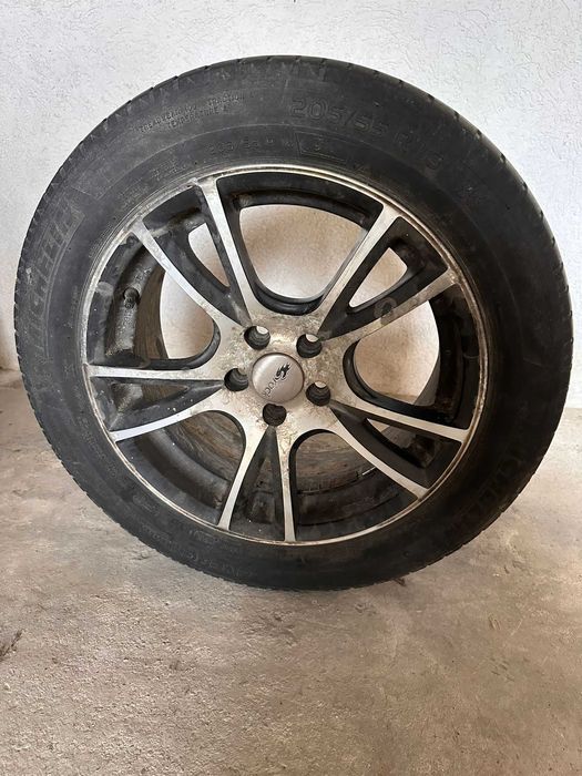 Set de 5 anvelope vara Michelin 205/55 R16 + Jante