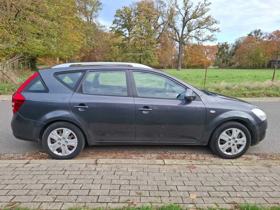 На Части Kia Ceed 1.6crdi 90к.с. Facelift 2011г. комби / SW