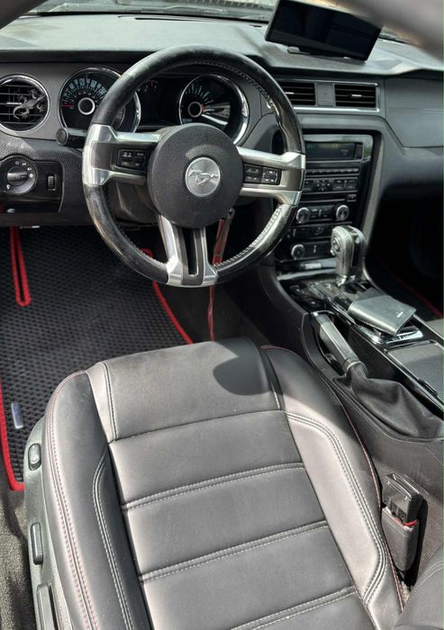 Форд Мустанг 2013г