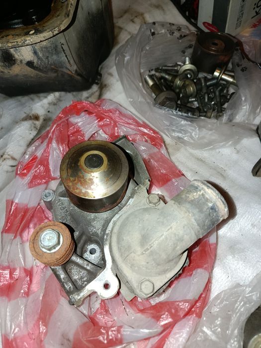 Запчасти на двигатель Субару