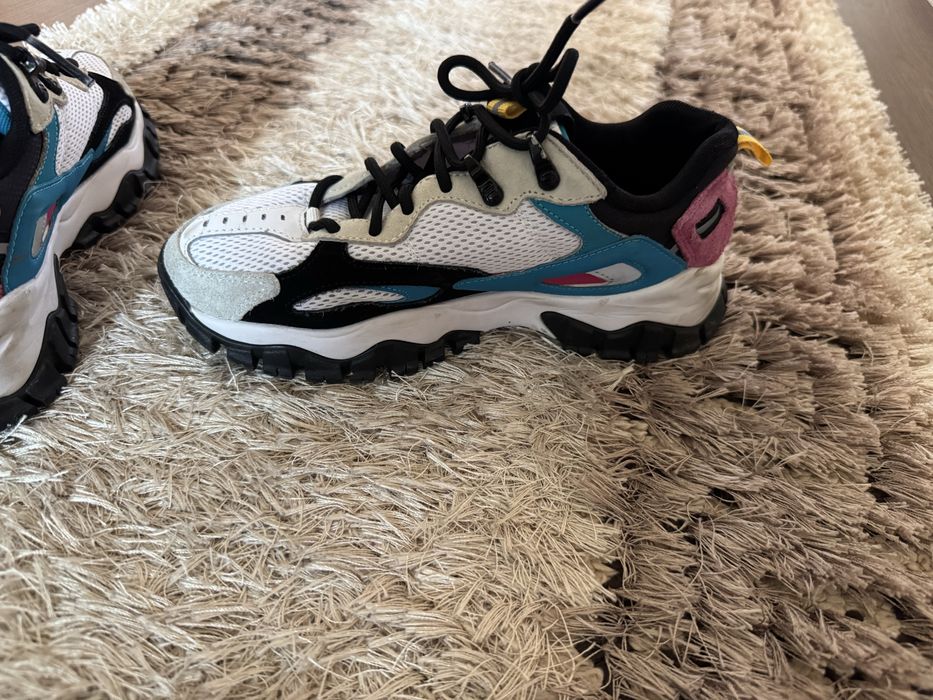 Маратонки Nike и Fila