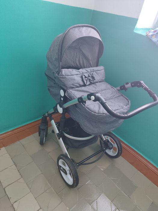 Продам все за 100 (для девочки) в идеальном состоянии