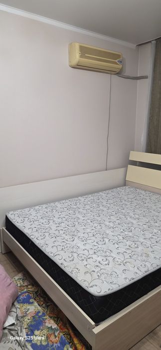 Кровать для спальни