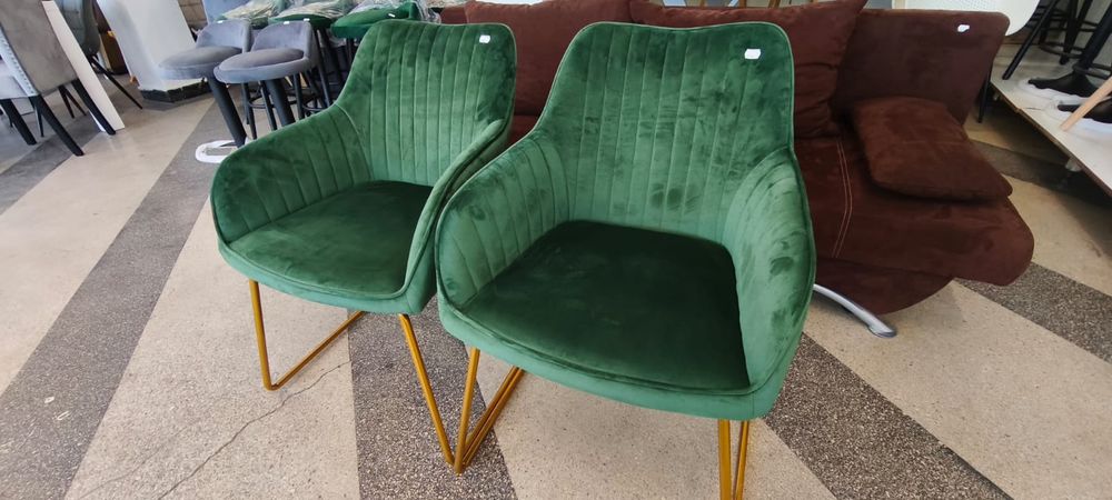 Vând scaune Bar și scaune mixte ,