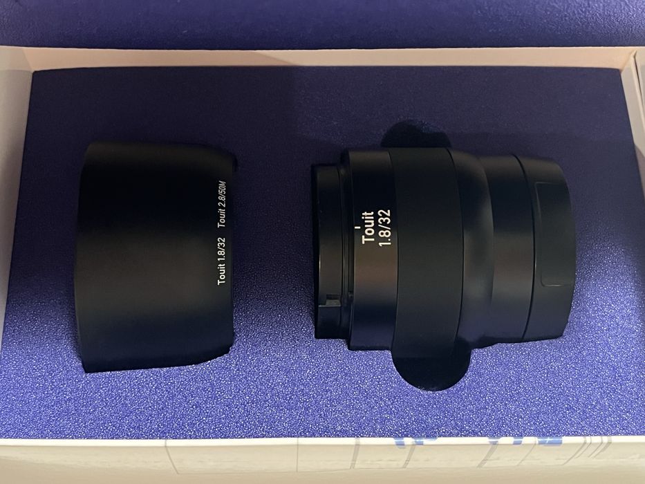 Obiectiv Carl Zeiss Touit 32mm f1.8 E-mount.