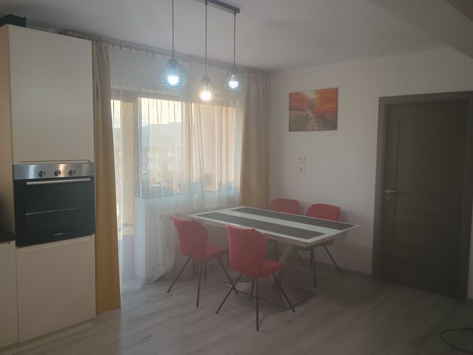 Apartament 3 camere str. Sub Cetate