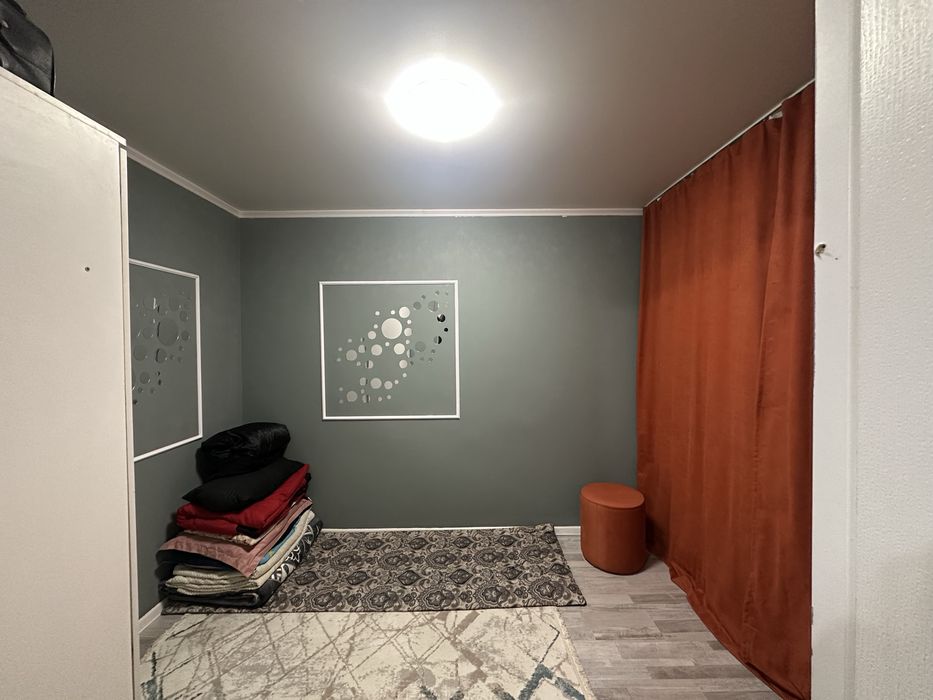 Продаю квартиру в Пришахтинске