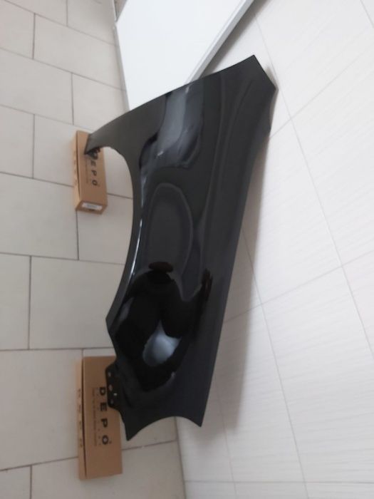 Aripa Fata Dreapta VW Golf 5/V 2004-2008 (Negru (L041))