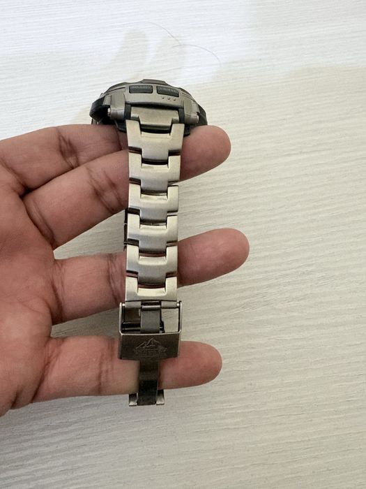 Продам часы CASIO PRG-250T