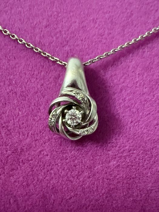 Бриллиантовый кулон