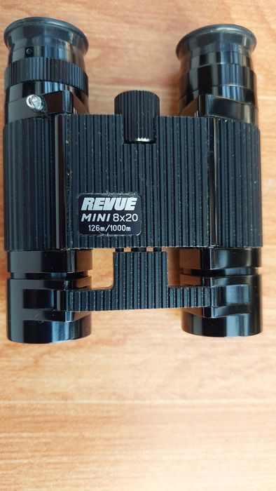 Binoclu Revue Swiss  8x20