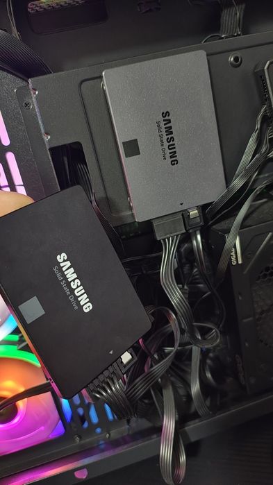 Ssd Samsung 870 EVO 4TB sata 2.5 
Format: 2.5" SATA