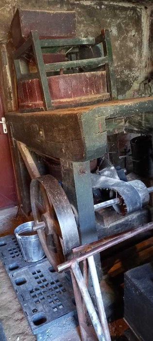 Motor de taiat lemne