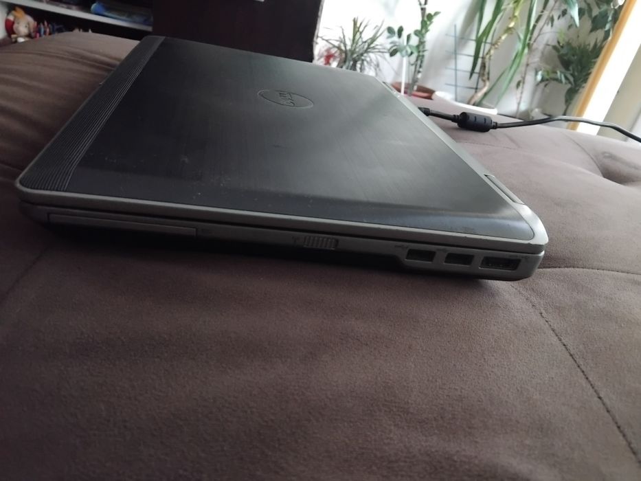 Лаптоп Dell  AA578