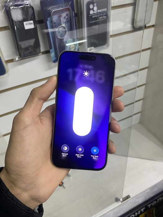 Продам Айфон 15 Pro 256gb