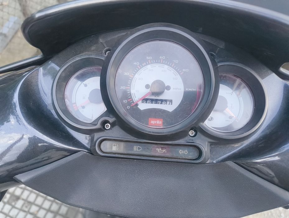 Aprilia sr 50 street