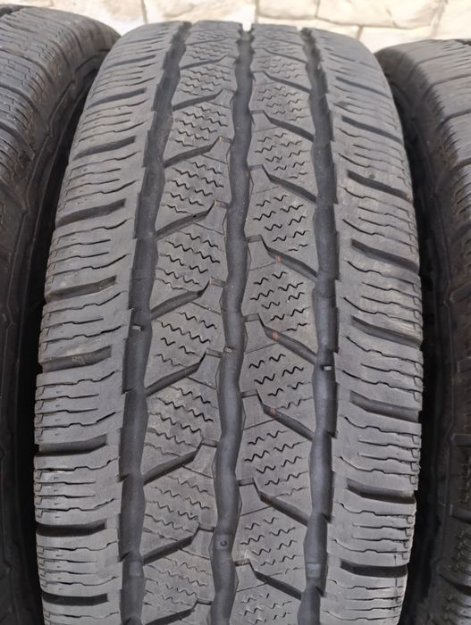 Зимни гуми Continental 225/75/16 C 121/120