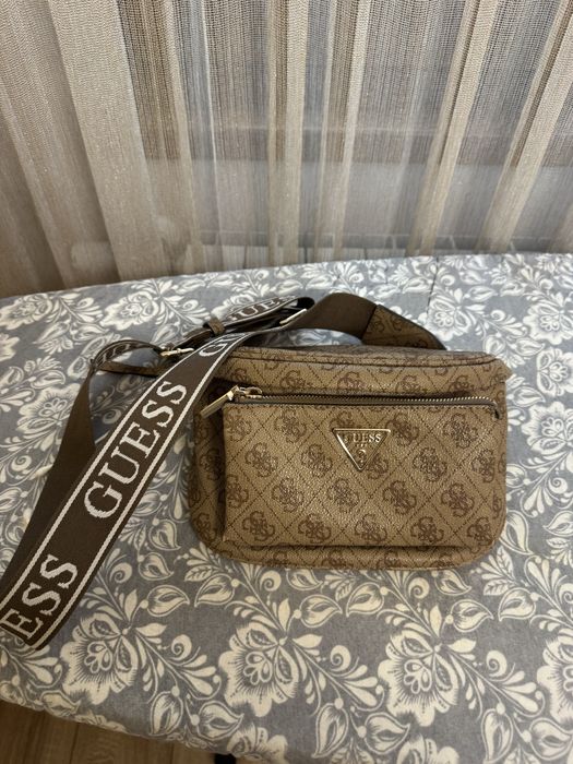 Дамска чанта Guess