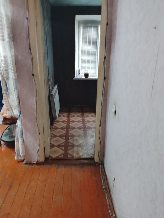 Продается теплая  2 комнатная квартира