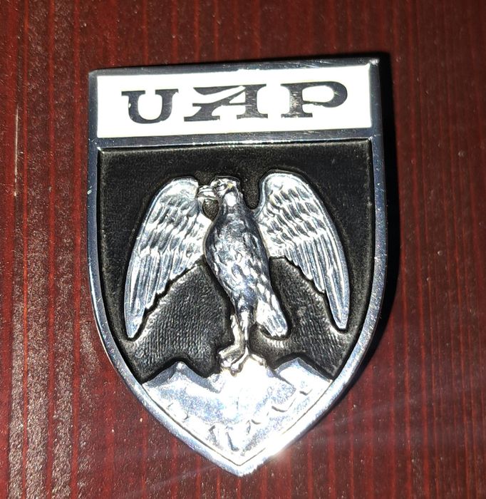 Emblema UAP *NOU*