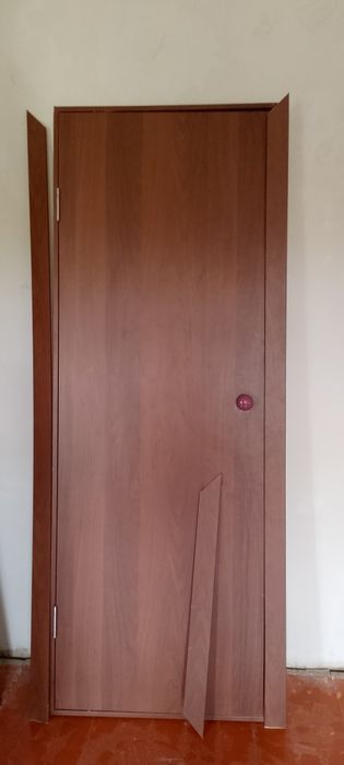 Продам 5шт двери,  все размеры