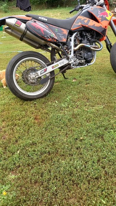 Ktm  lc4 640cc supermoto   acte  de Germania   stare  f bună  tobe akrapovici originale.  2100 euro