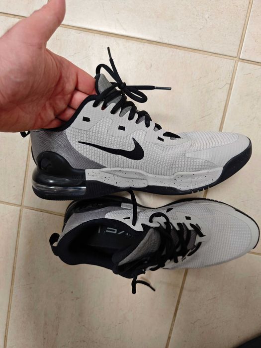 Vând adidași Nike Alpha trainer 5