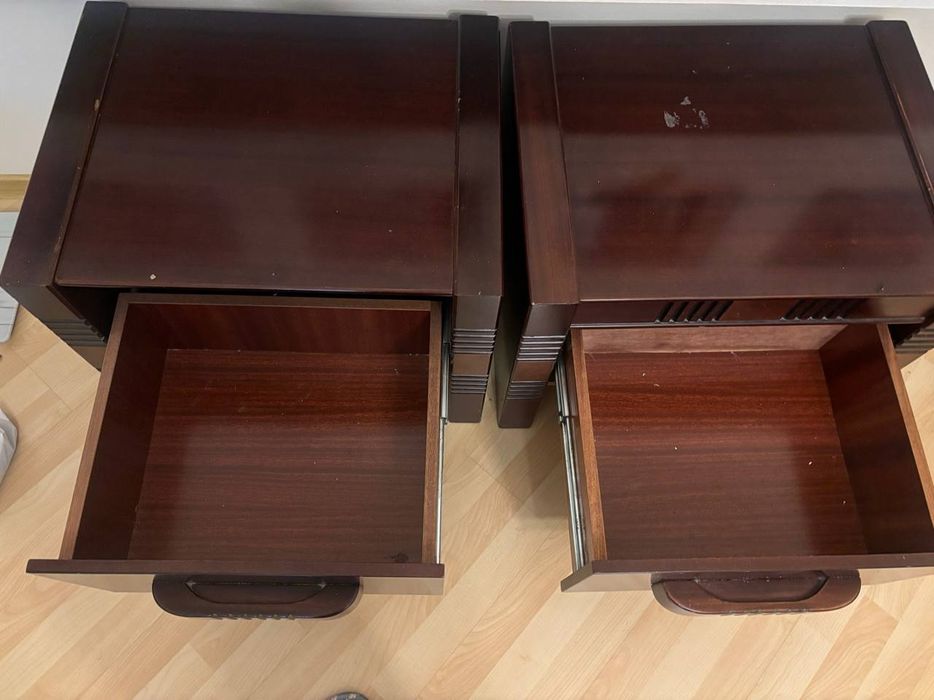 Прикроватные тумбочки 2 шт.