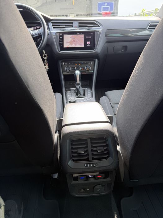 VW Tiguan R-Line FULL 2.0 TDI 190CP DSG 4MOTION • Head-Up • Masaj