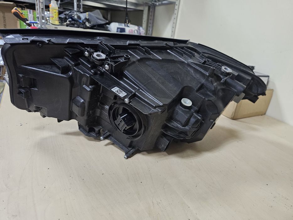 Десен фар BMW 5 G30 XENON desen far бмв 5 г30 ксенон