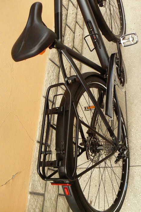 Bicicleta trekking Cube 28