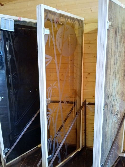 Продаются двери для бани Стекло
