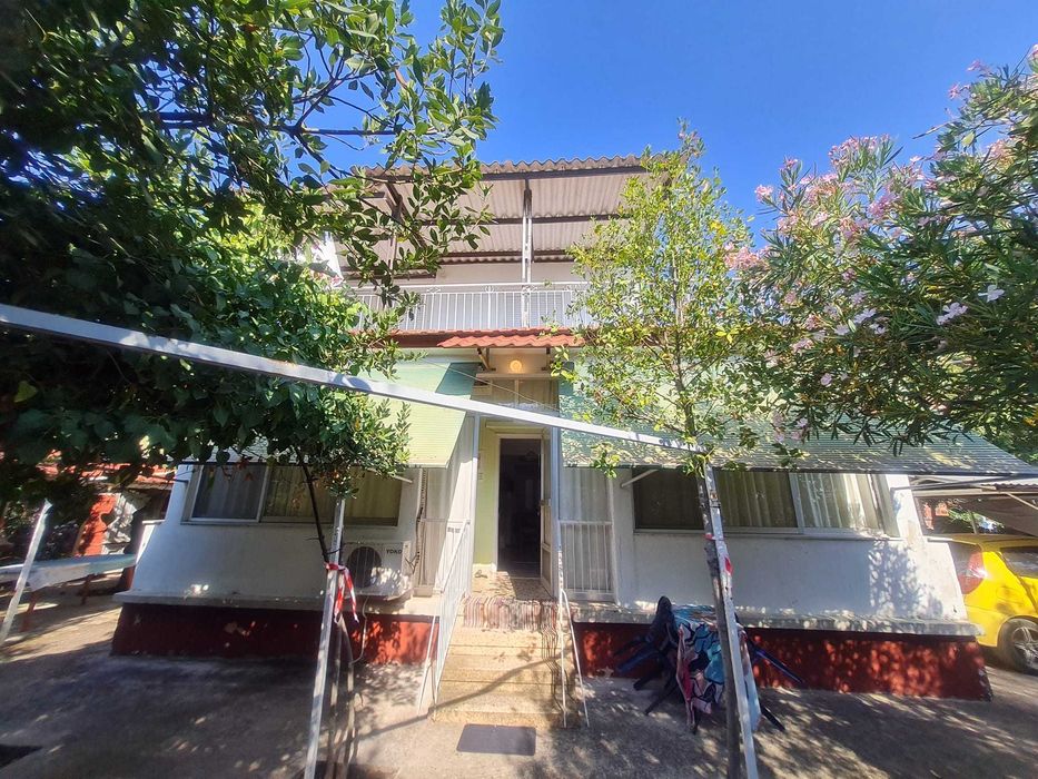 Продава 2 ет къща 110 м2 до морето с двор 200 м2 Аспровалта, Гърция