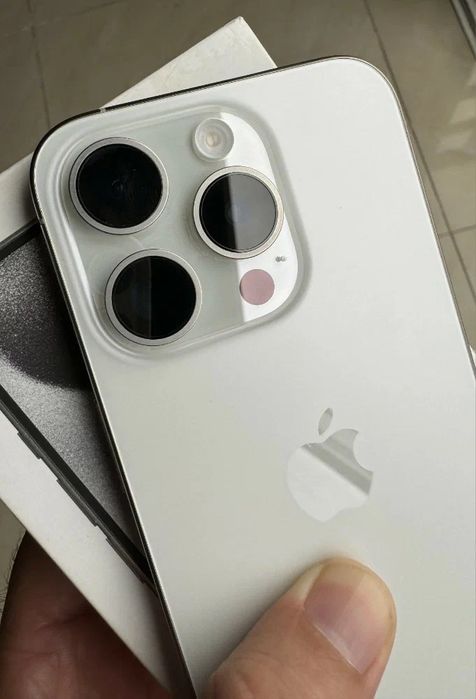 Iphone 15 pro b/u
