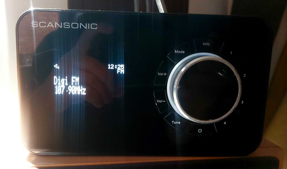 Radio Digital DAB+/FM Scansonic R3 - Sunet Premium & Design Danez