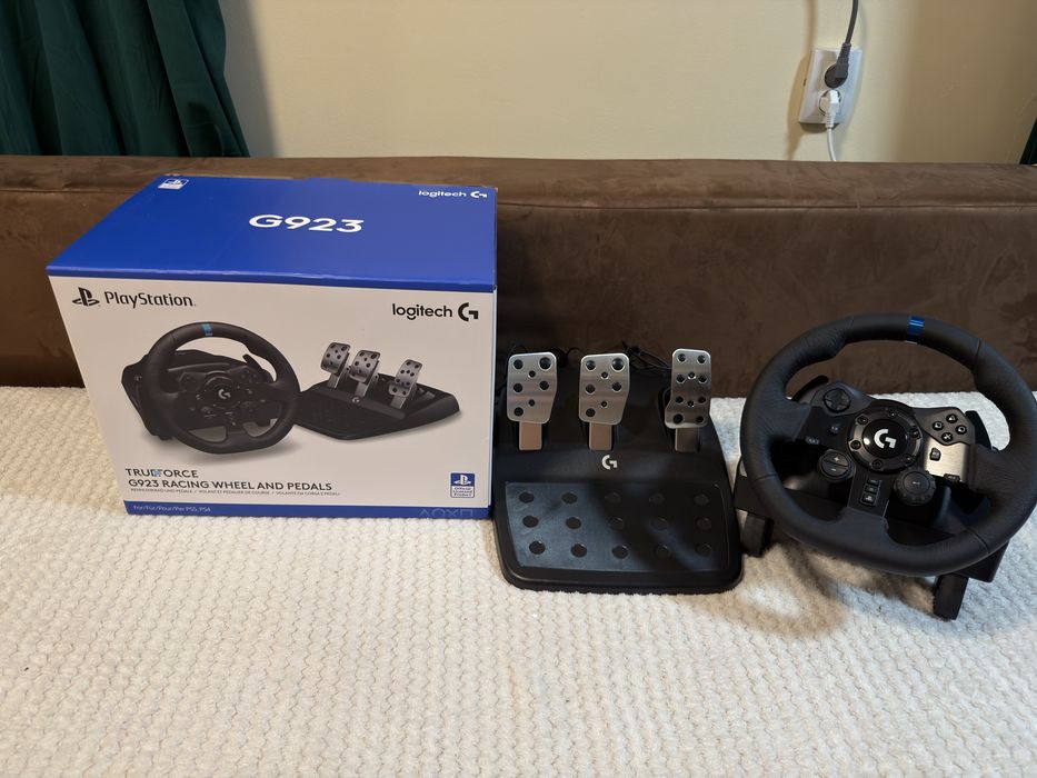 Logitech G923 PS5/PS4/PC | Garanție 2 ani | Ca nou | Folosit de 3-4 ori