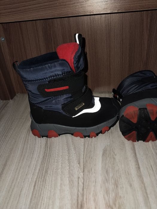 Продам детские сапоги