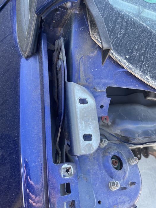Balamale capota Ford Fiesta