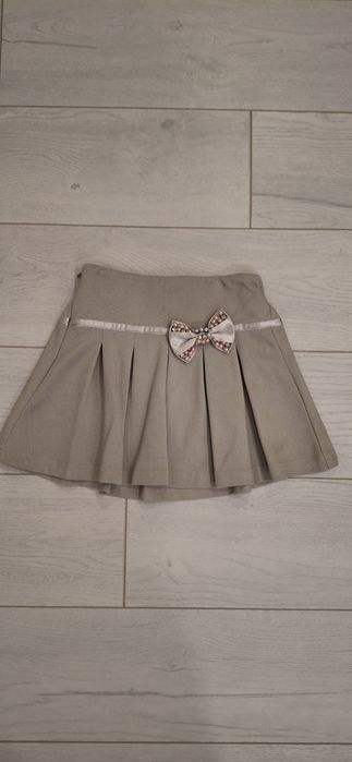 Продам костюм для девочки