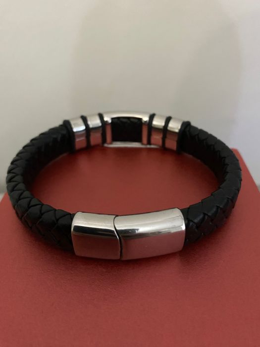 Мъжка кожена гривна