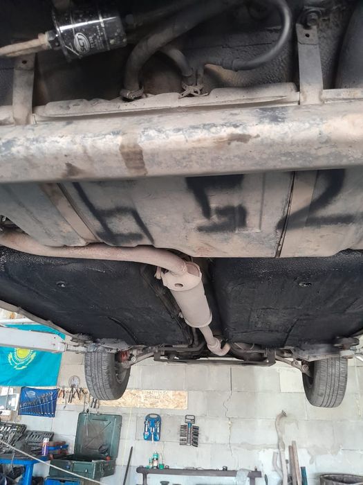 Продаю машину ваз 2115