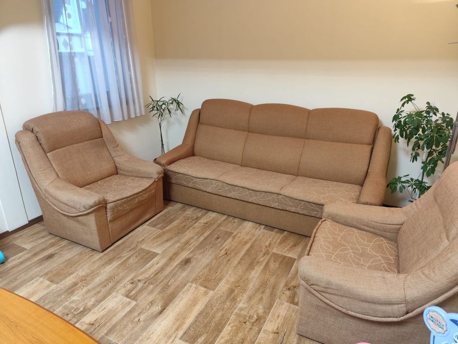 Canapea extensibila + 2 fotolii.